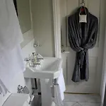 منزل ريفي Hazel Manor