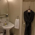 منزل ريفي Hazel Manor *