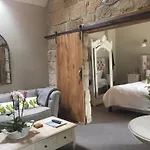 Hazel Manor * هاروغايت